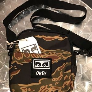 Obey non-gendered bag